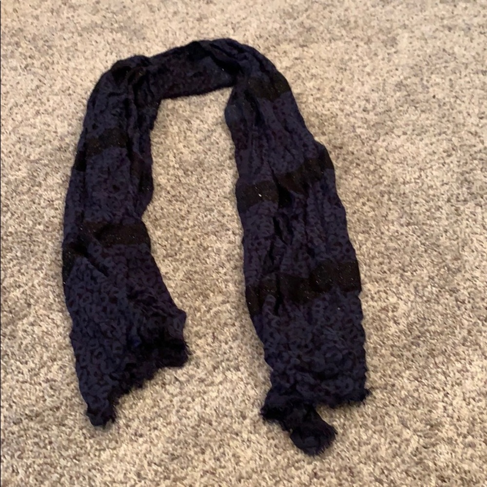 Navy and black shimmer leopard print scarf.